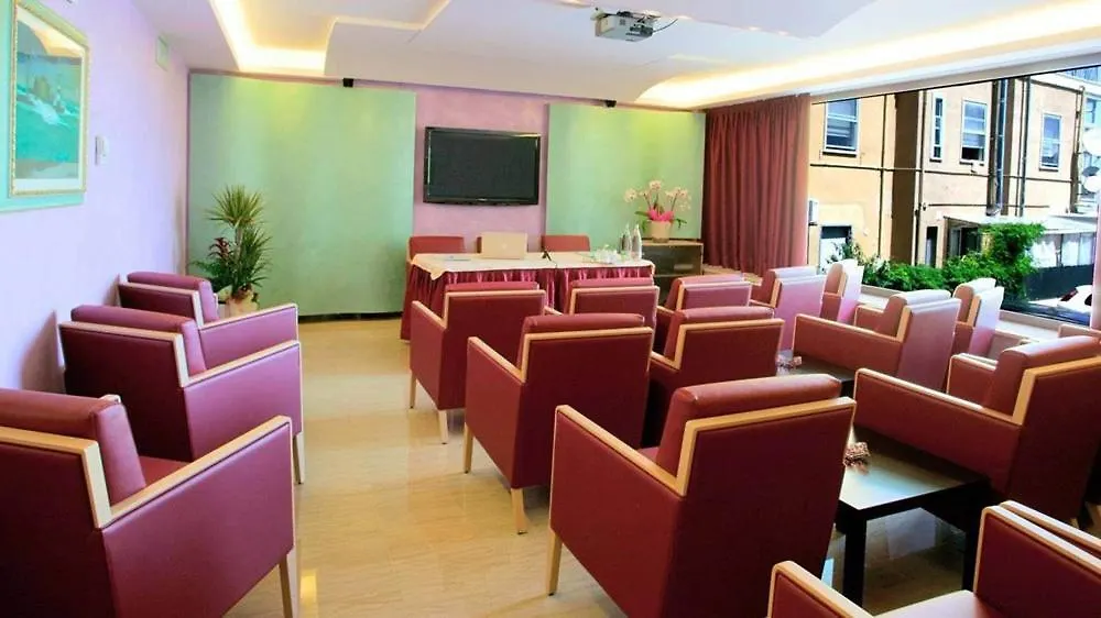 Hotel Levante 벨레지아아지마리나
