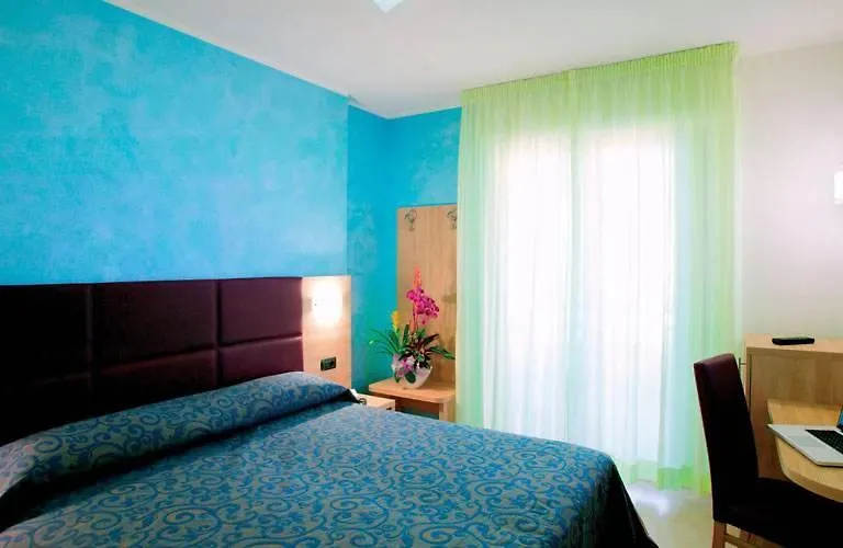 Hotel Levante 벨레지아아지마리나