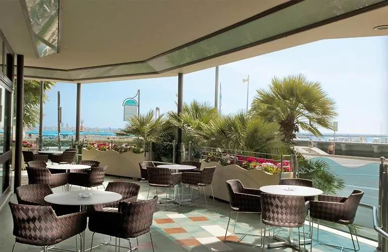 Hotel Levante 벨레지아아지마리나 이탈리아
